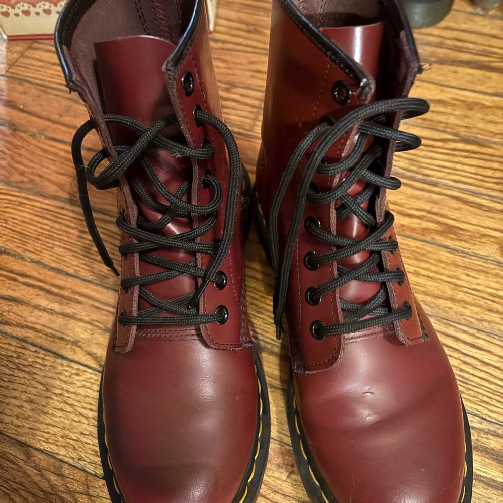 Dr Martens 1460 in burgundy (USW7)